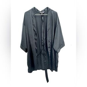 Victoria’s Secret Black Silky Kimono Boxy Robe M/L
